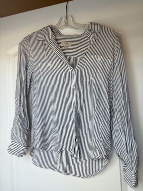 LOFT Women’s Black and White Striped Button-Down Shirt
